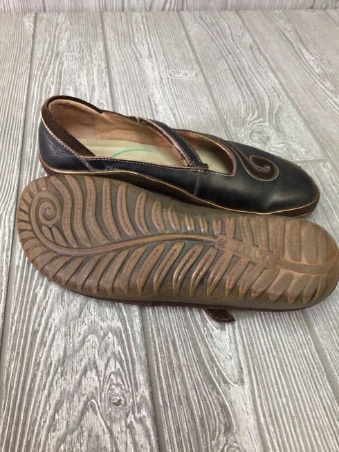 Naot maryjane Flats Size 39